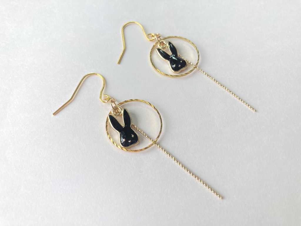 黒兎さん  【ピアス イヤリング】