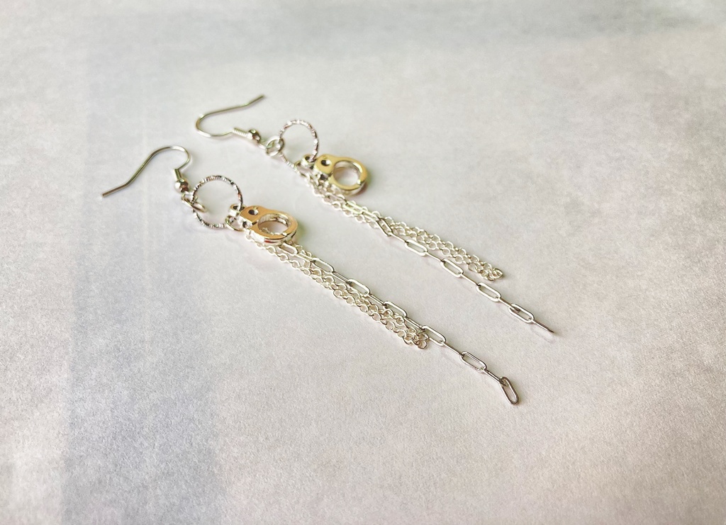 handcuff 【ピアス イヤリング】