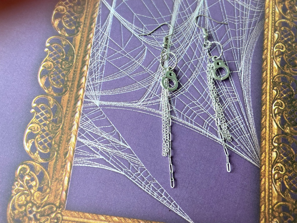 handcuff 【ピアス イヤリング】