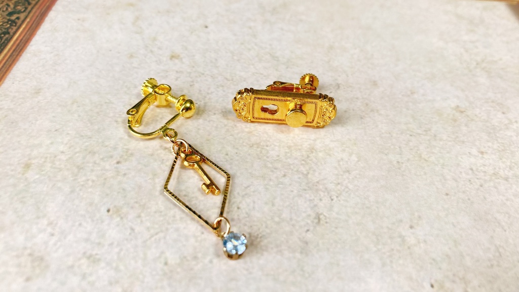 鍵は誰が? (ピアス イヤリング)