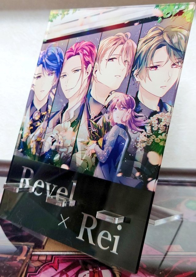 Revelのアクリルマルチスタンド