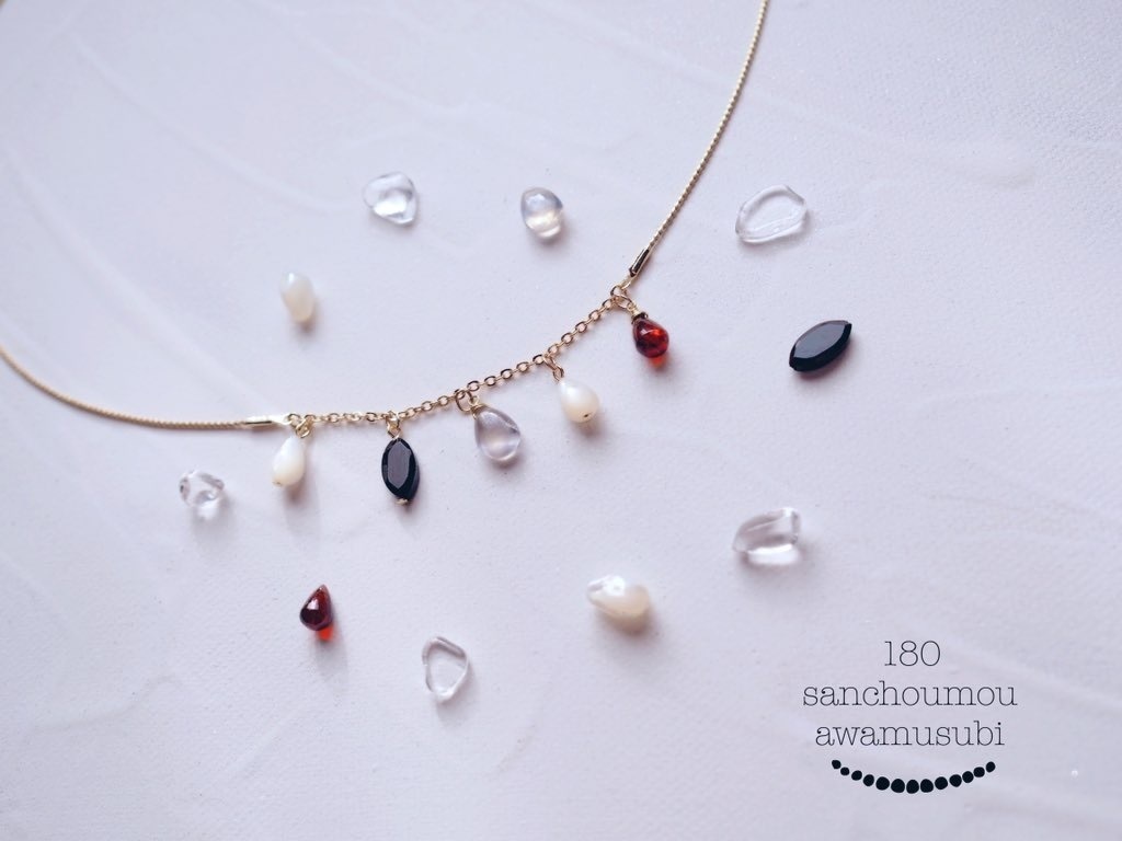 天然石のネックレス