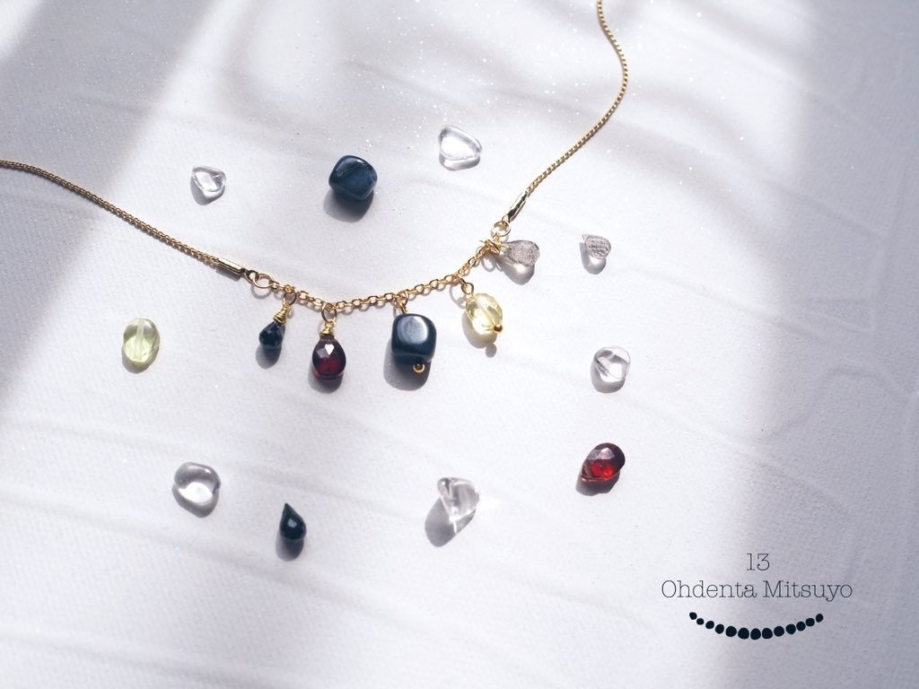 天然石のネックレス