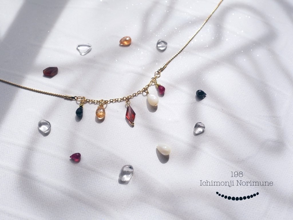 天然石のネックレス