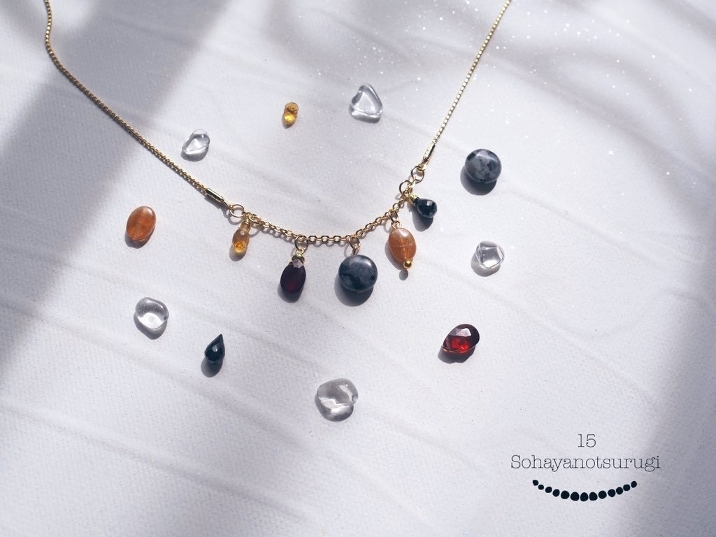 天然石のネックレス
