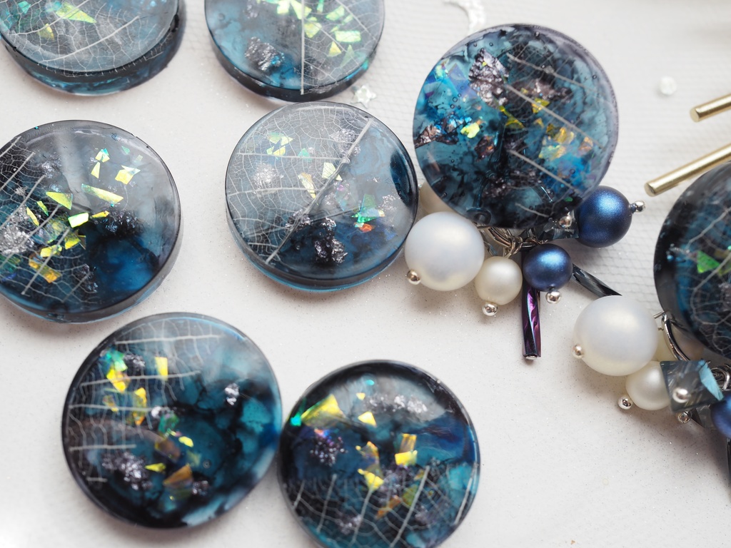 オベロンイメージ イヤーアクセサリー