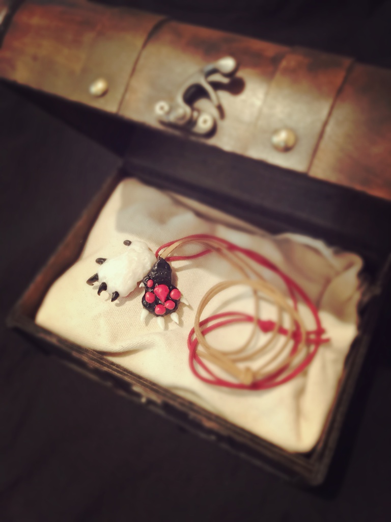 幻獣のネックレス(ホワイト)