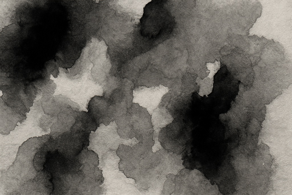 黒インクスプラッシュ × アート紙テクスチャ｜モノクロ抽象背景（16:9）