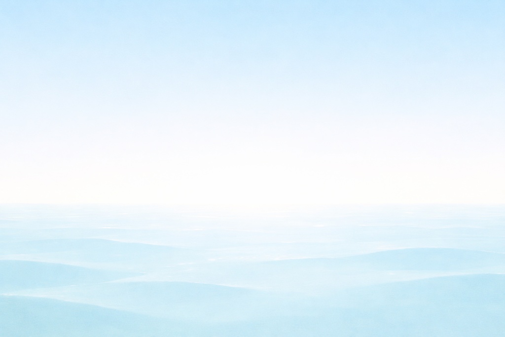 やさしい青空と静かな海の背景｜透明感のあるシンプル風景素材