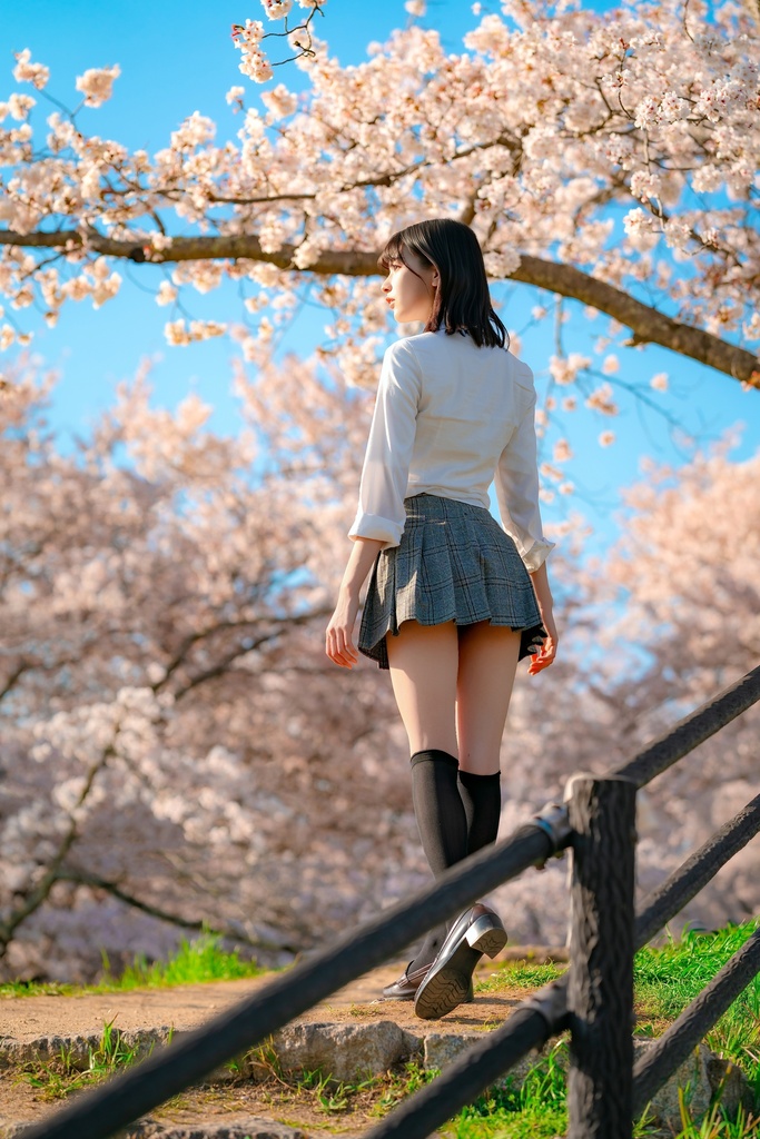【C108新刊】バスケ部JK創作写真集『Serenella』
