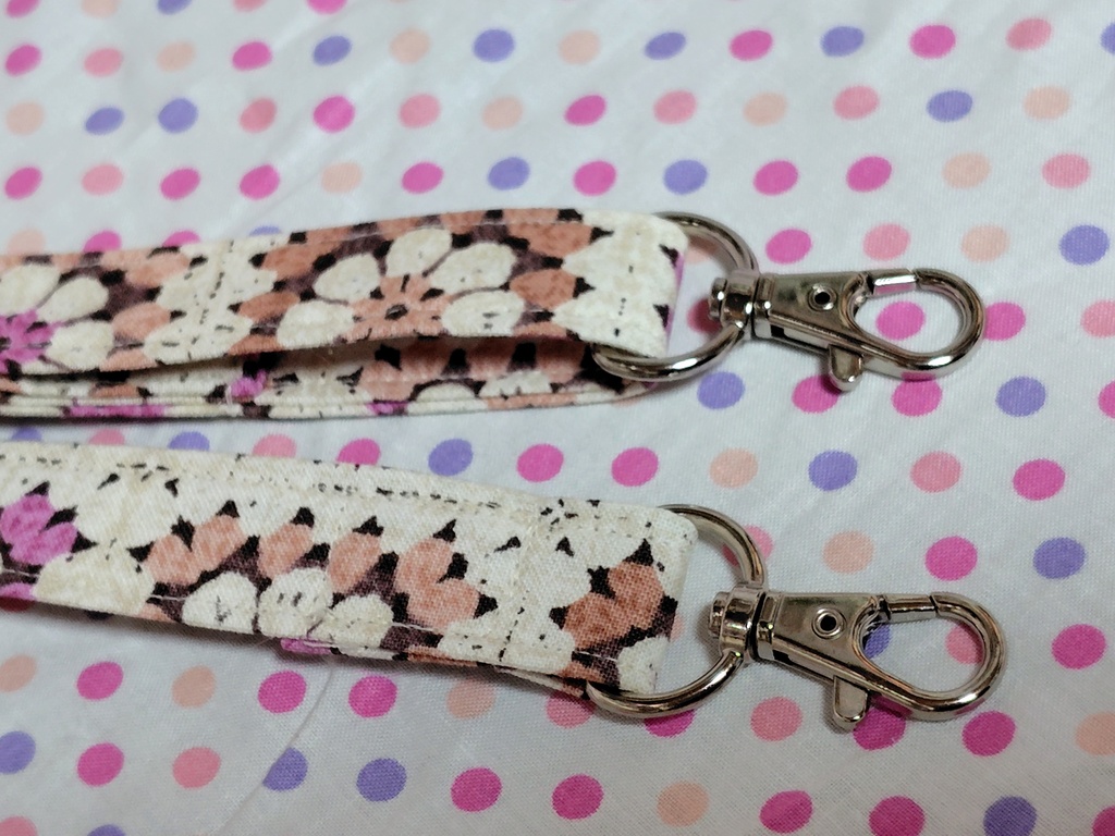 パッチワークの花柄風ショルダーバッグ☆ピンク