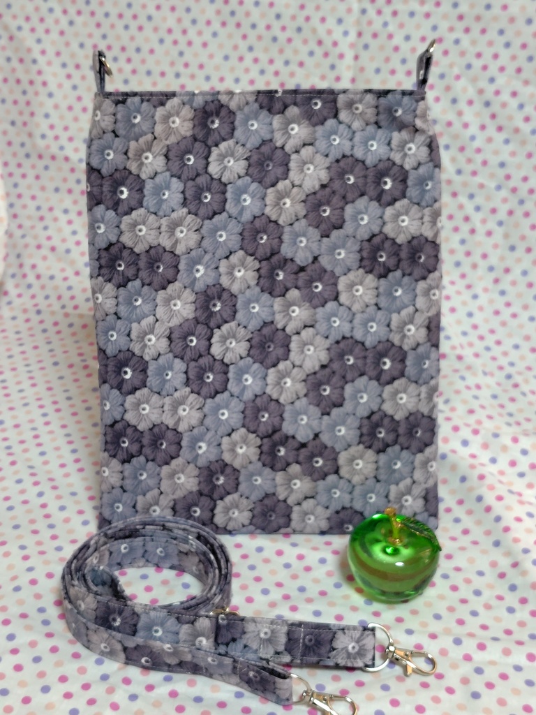 ポコポコ刺繍の花柄風ショルダーバッグ☆グレー