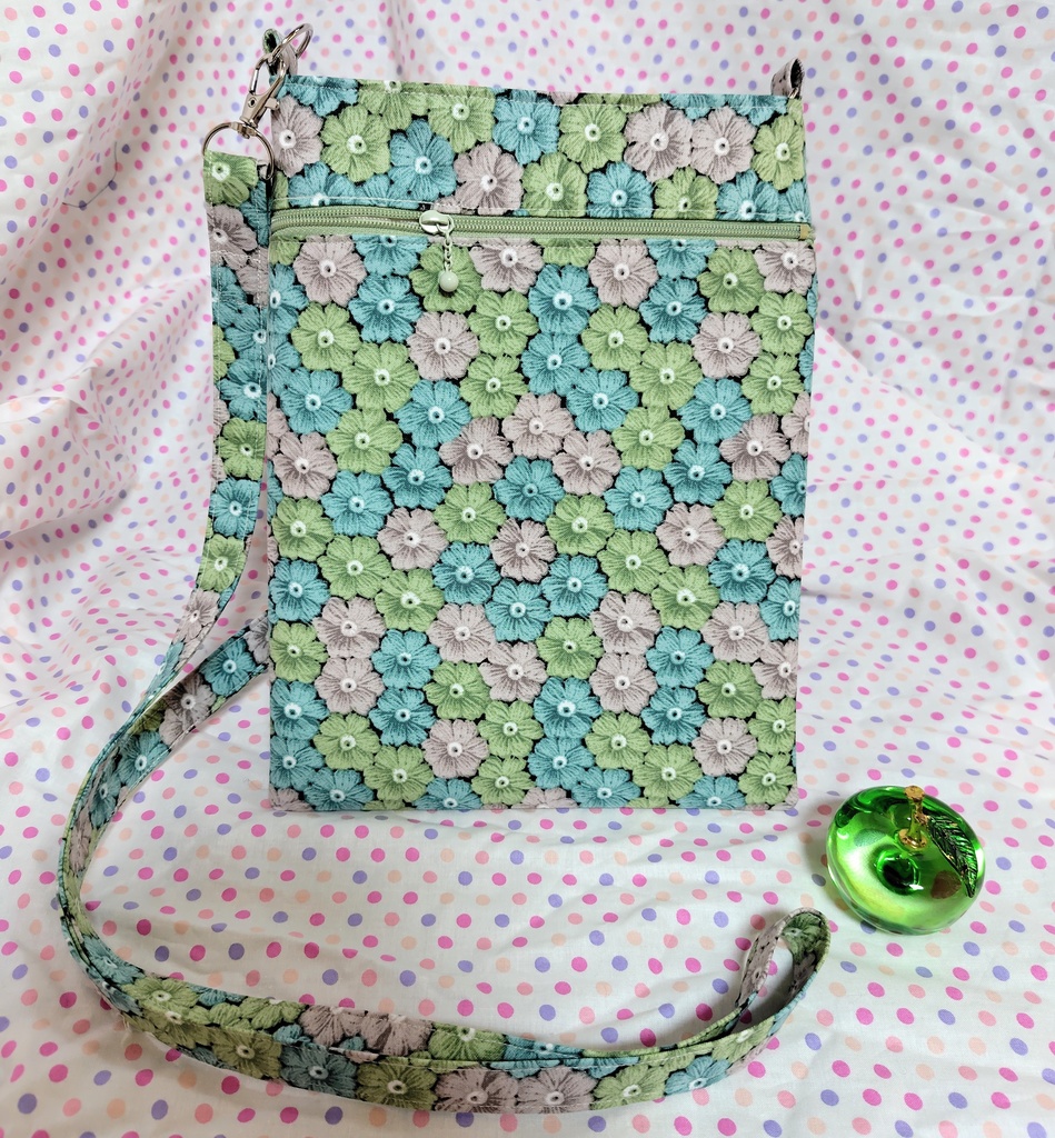 ポコポコ刺繍の花柄風ショルダーバッグ☆グリーン