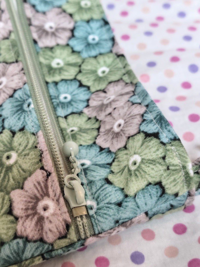 ポコポコ刺繍の花柄風ショルダーバッグ☆グリーン