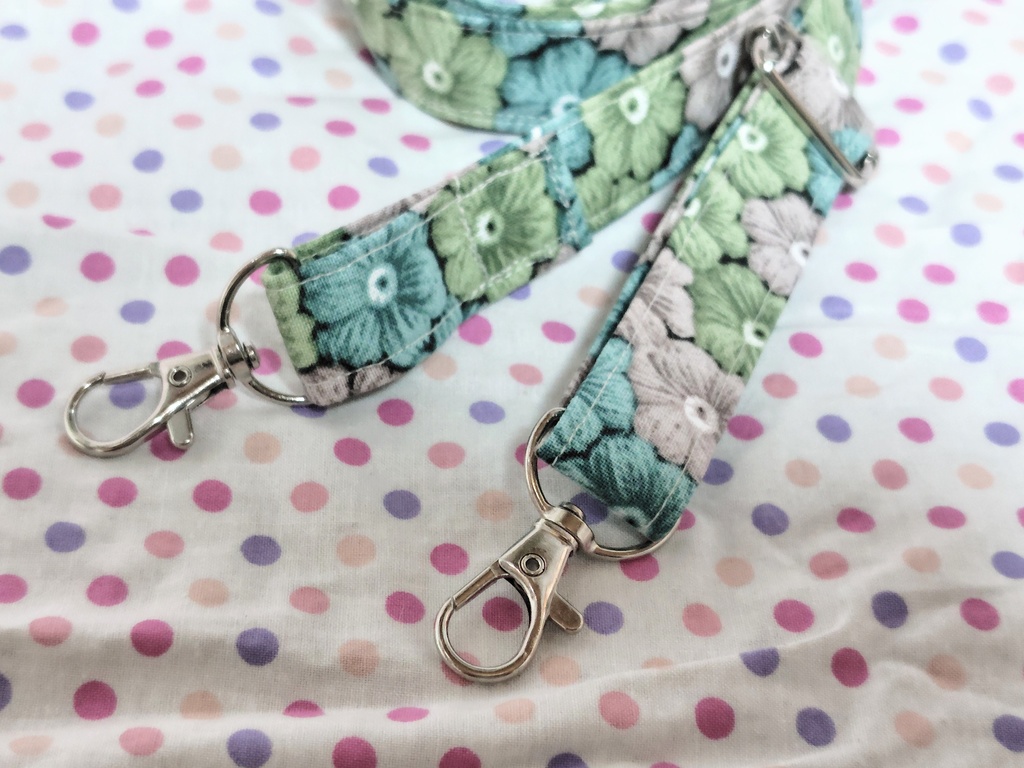 ポコポコ刺繍の花柄風ショルダーバッグ☆グリーン