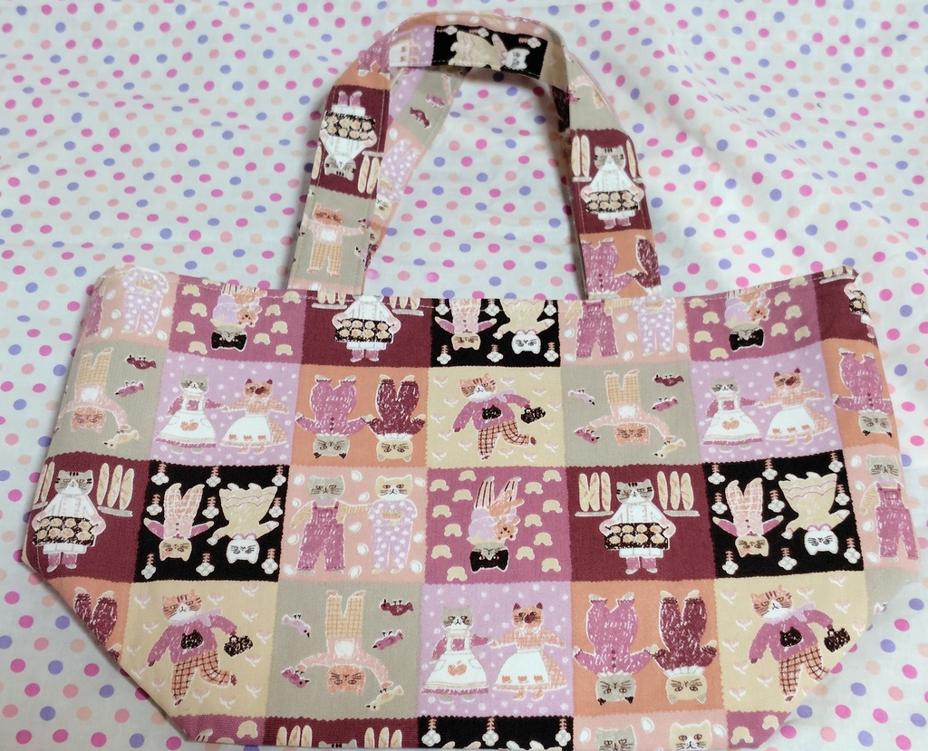 レトロ可愛い猫さんのパッチワーク風のお散歩ミニトートバッグ