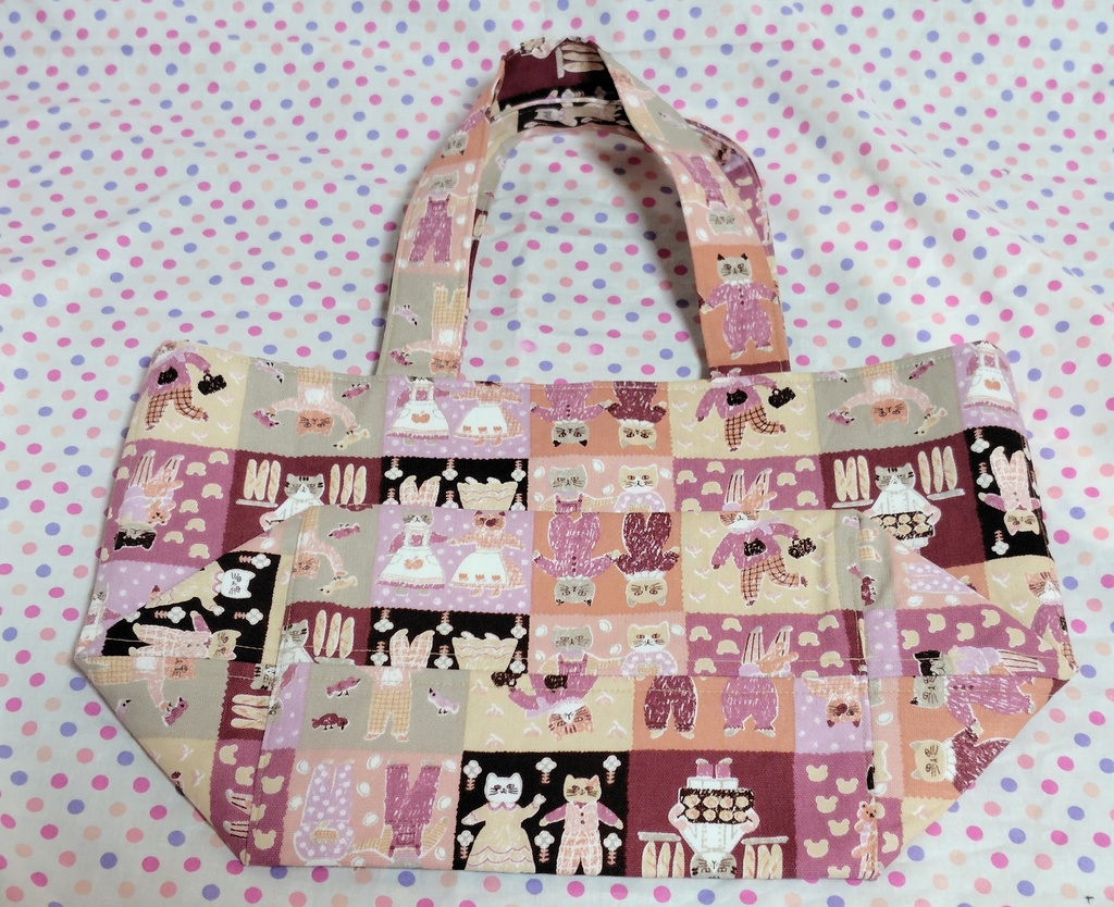 レトロ可愛い猫さんのパッチワーク風のお散歩ミニトートバッグ