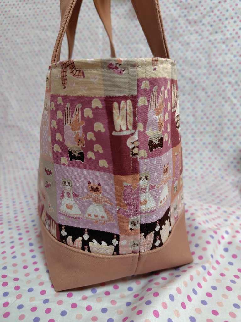 レトロ可愛い猫さんのパッチワーク風のお散歩ミニトートバッグ②