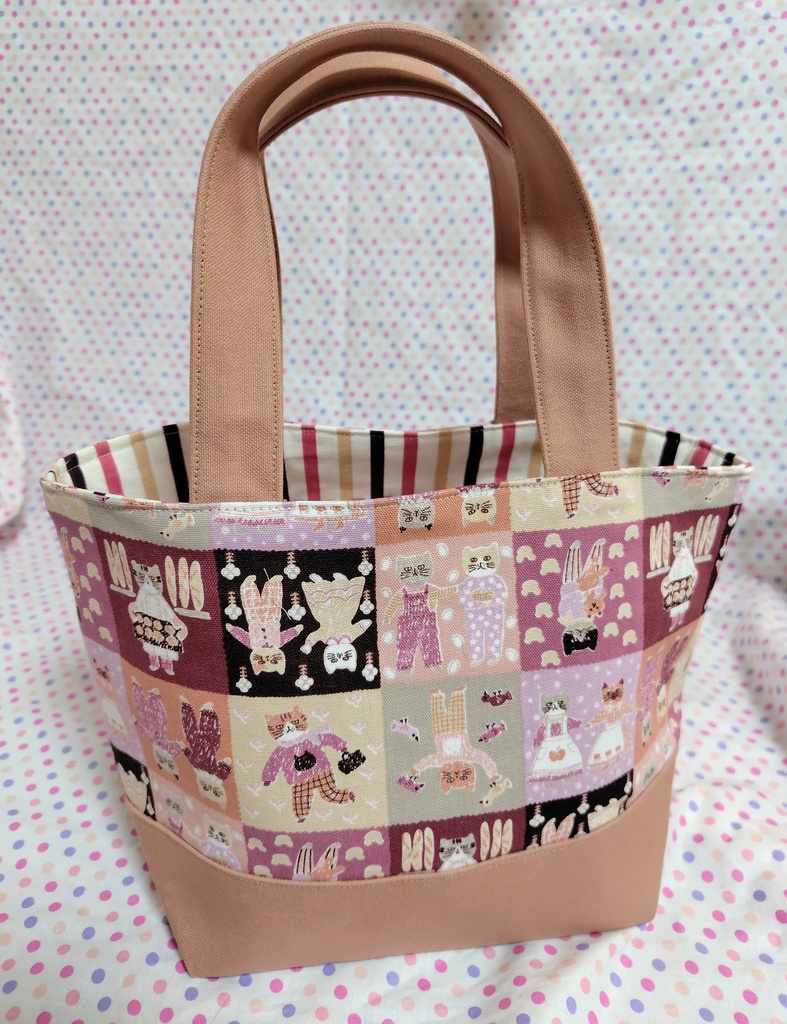 レトロ可愛い猫さんのパッチワーク風のお散歩ミニトートバッグ②