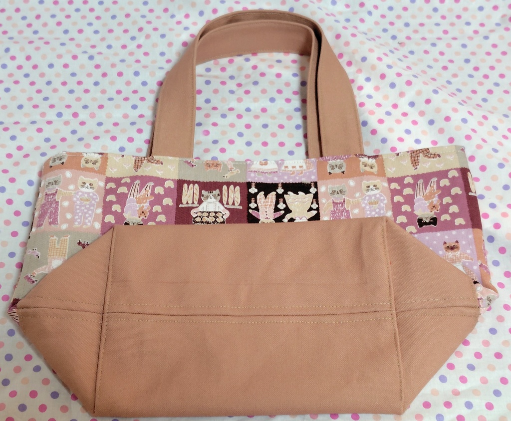 レトロ可愛い猫さんのパッチワーク風のお散歩ミニトートバッグ②