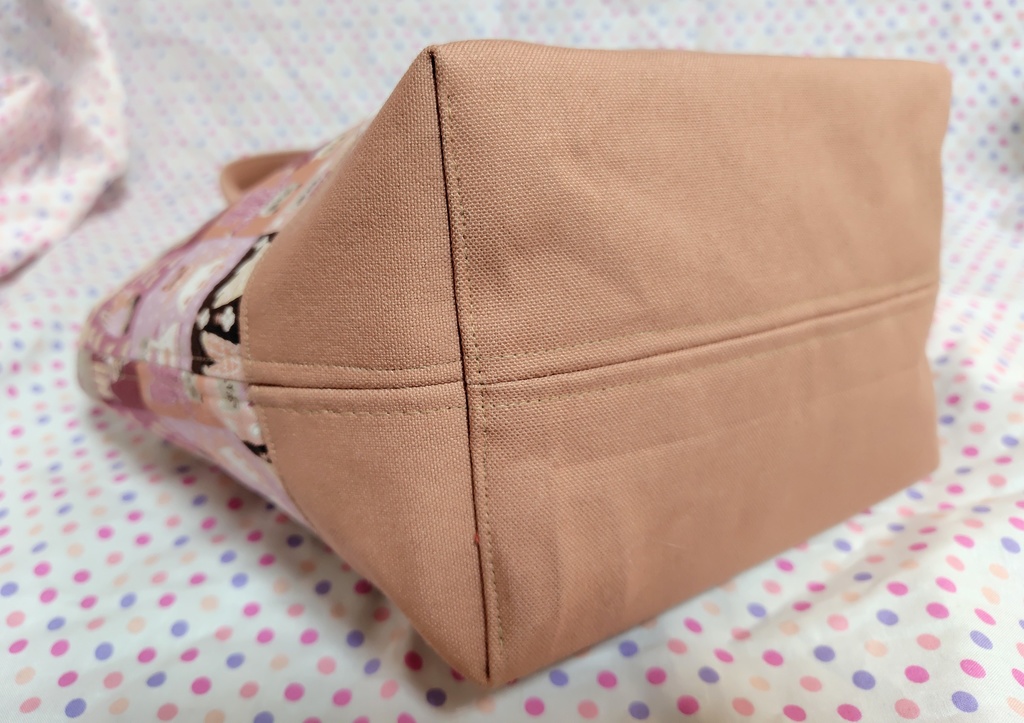 レトロ可愛い猫さんのパッチワーク風のお散歩ミニトートバッグ②