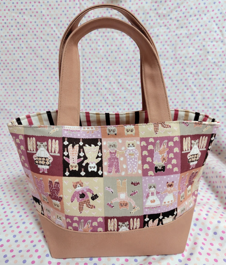 レトロ可愛い猫さんのパッチワーク風のお散歩ミニトートバッグ②