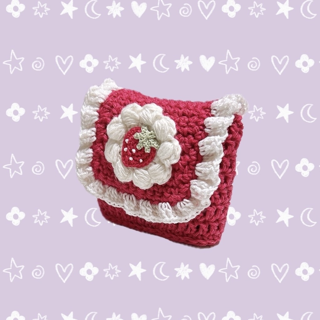 【送料込】*いちごホイップポーチ*