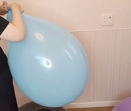 劣化した風船たちを膨らまし座ってPOP