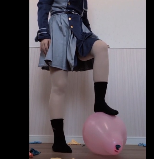 愛する風船を割らないといけない