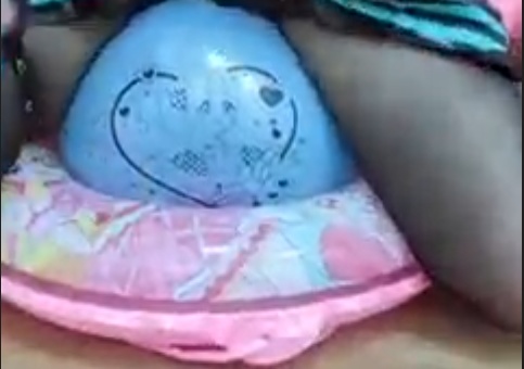 劣化したイラスト風船をお尻わりとか浮き輪も