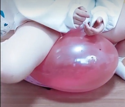 動物トイ風船に風船を入れてみた