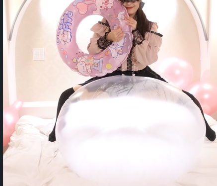 【NOPOP】巨大ビーチボールを膨らませて、上に乗って空気抜き