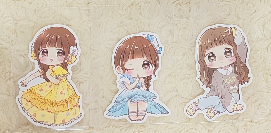 黄色、水色、パーマ猫