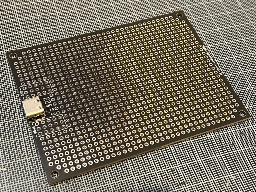 ＵＳＢ－Ｃコネクタ付きユニバーサル基板 Bサイズ