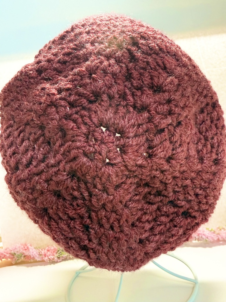 ゆったり可愛いシルエットの帽子 ダークレッド