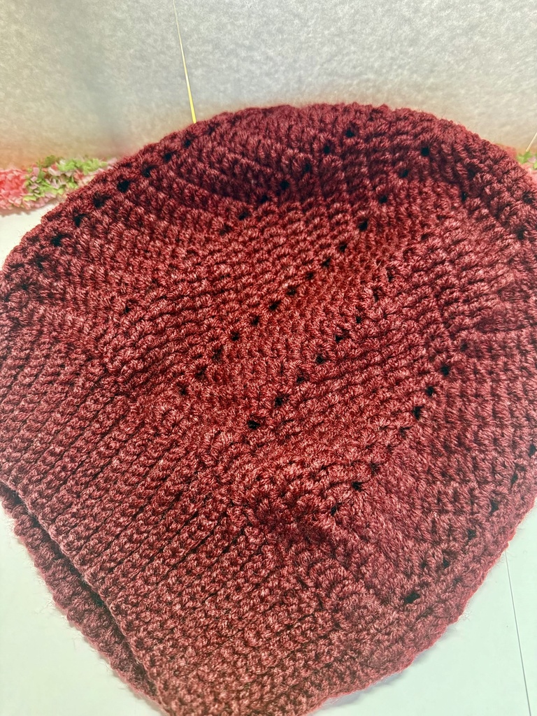 ゆったり可愛いシルエットの帽子 ダークレッド