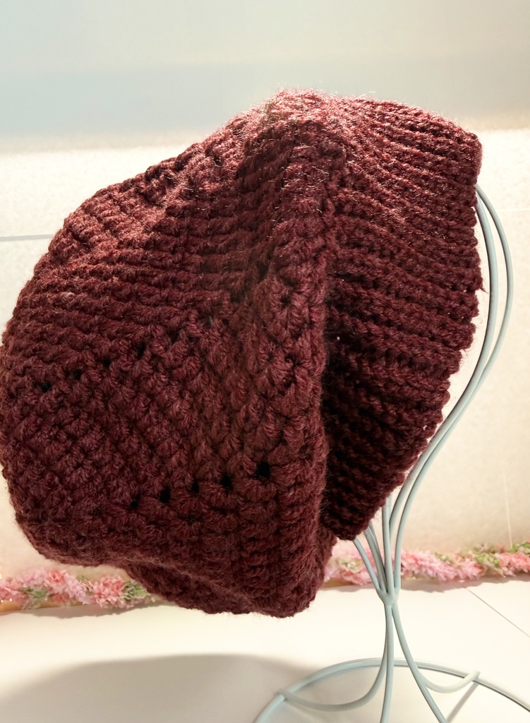 ゆったり可愛いシルエットの帽子 ダークレッド