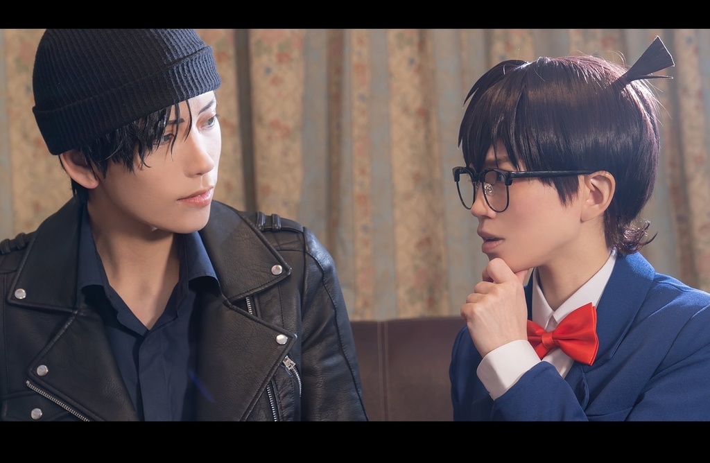 【50%OFF】公安写真集「ショウ・マスト・ゴー・オン」