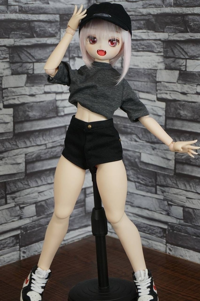 IMOMO40サイズ ホットパンツ【ブラックorホワイト】