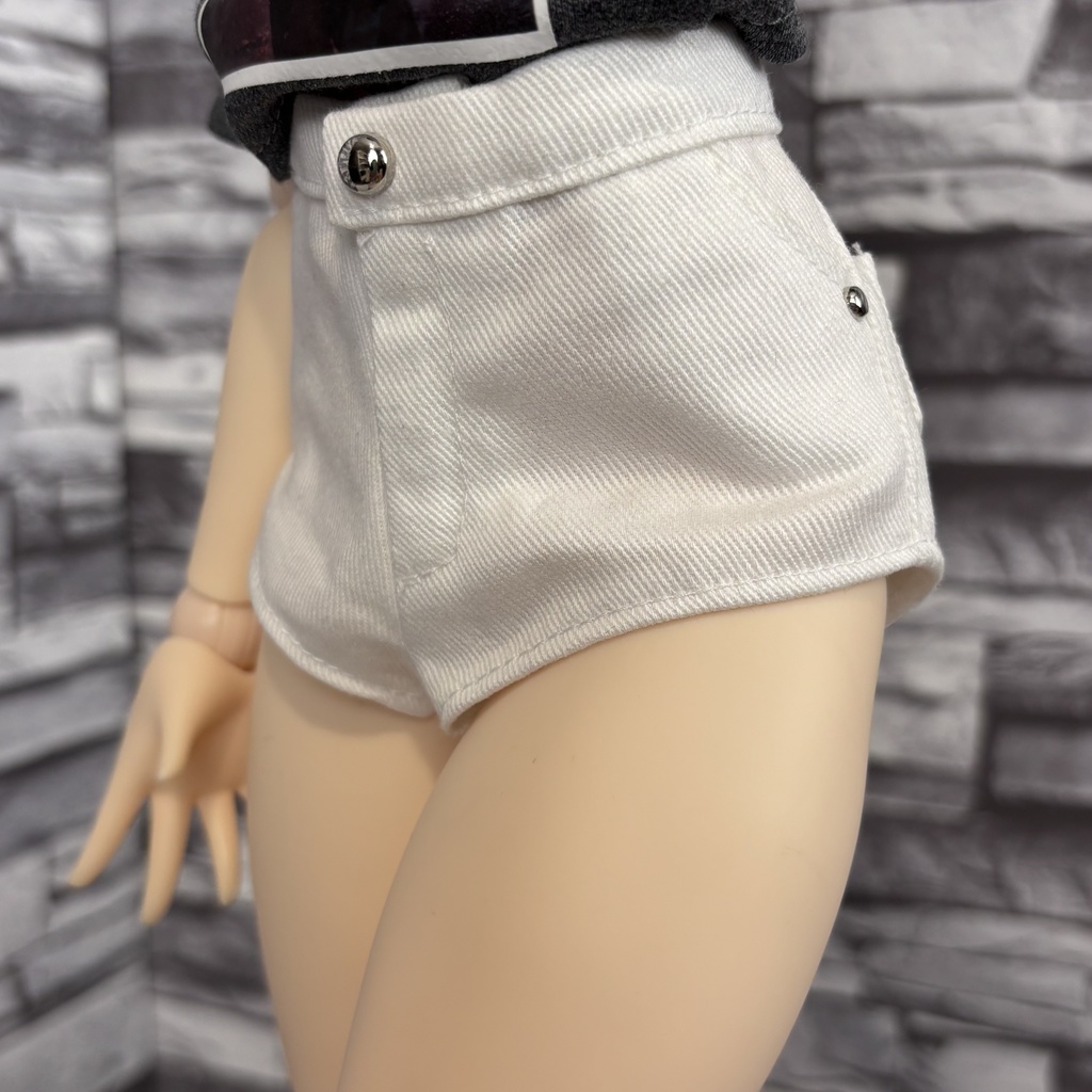 IMOMO40サイズ ホットパンツ【ブラックorホワイト】