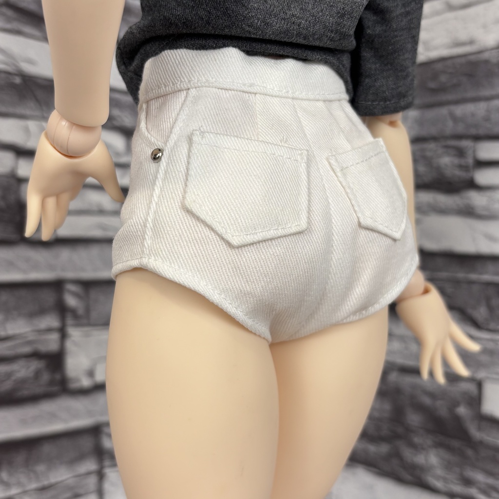 IMOMO40サイズ ホットパンツ【ブラックorホワイト】