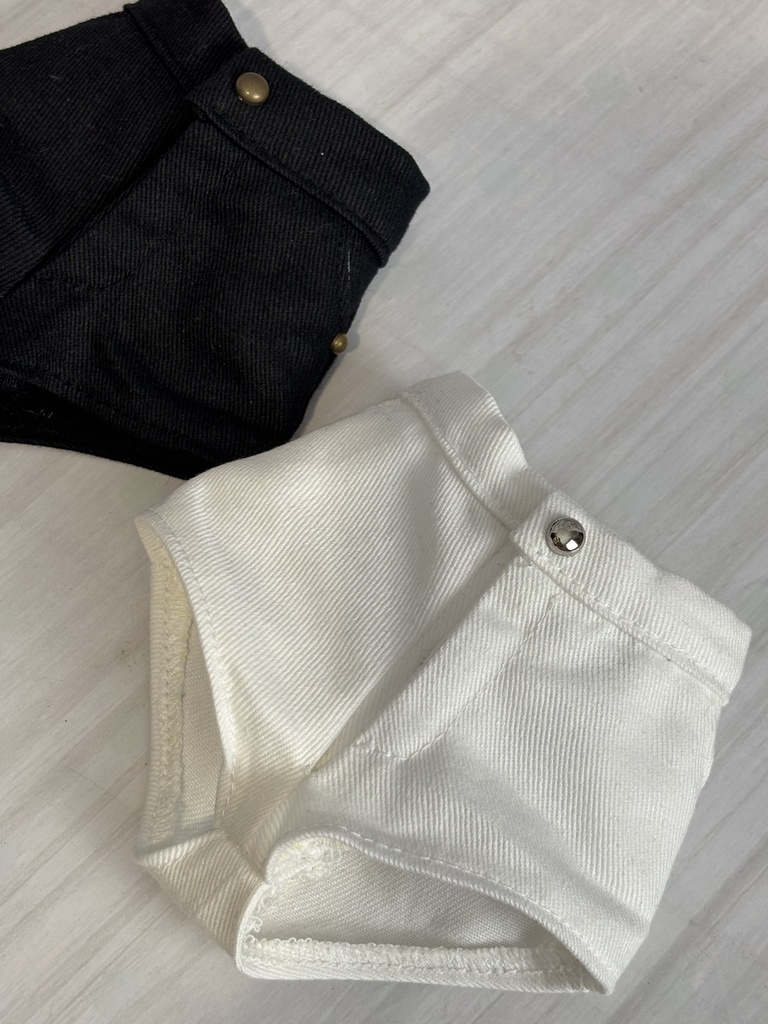 IMOMO40サイズ ホットパンツ【ブラックorホワイト】