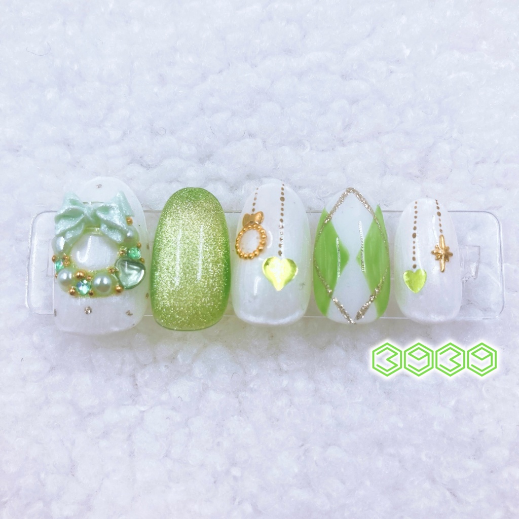 クリスマスリースネイル パープル ピンク ライトブルー ライトグリーン イエロー