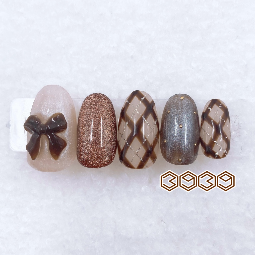 チェック柄ネイル グレー ベージュ ブラウン