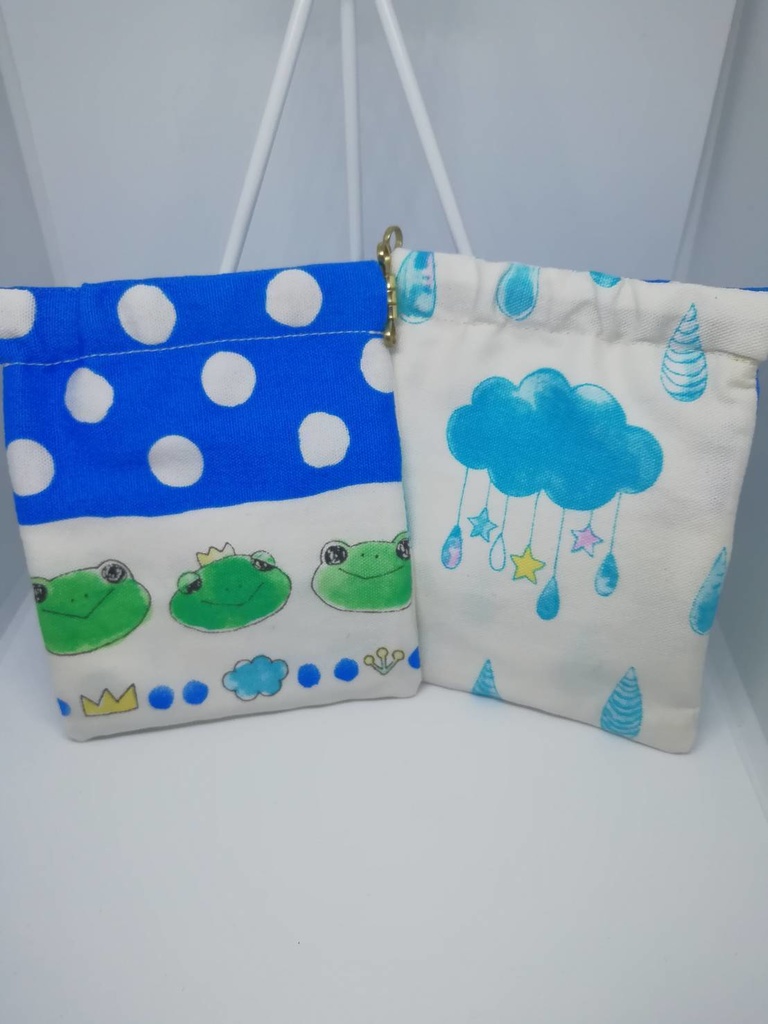 カエルのバネポーチ