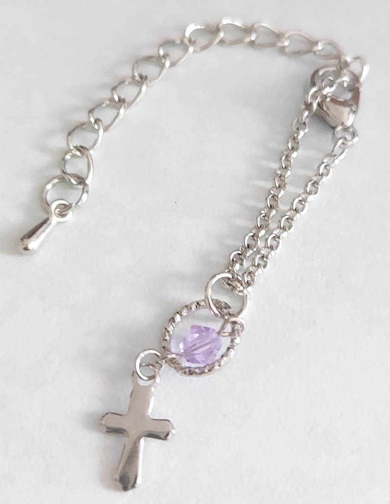 スワロフスキーと十字架ネックレス