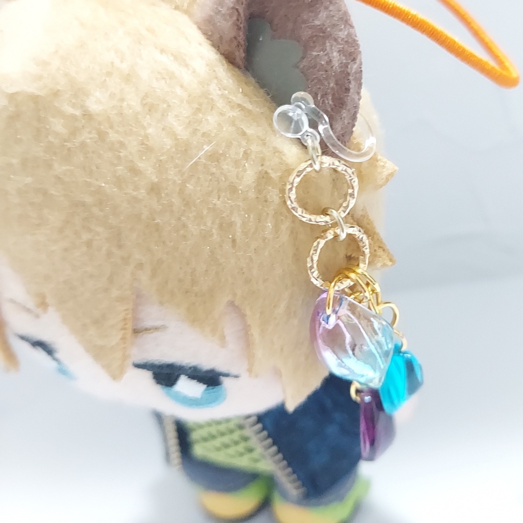 3連リーフのノンホールピアス