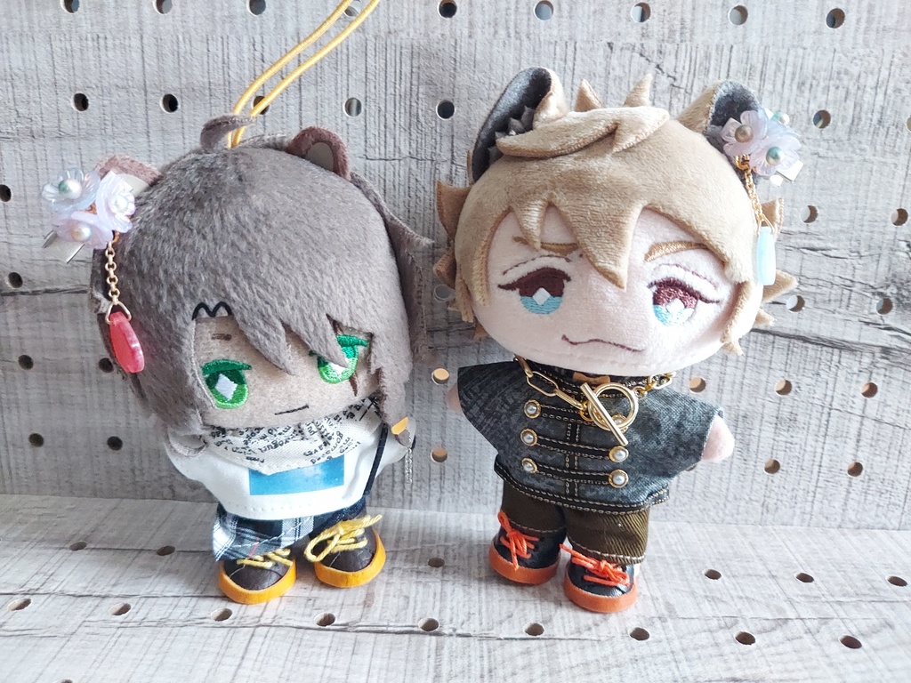 ゆらゆら花びらのヘアクリップ