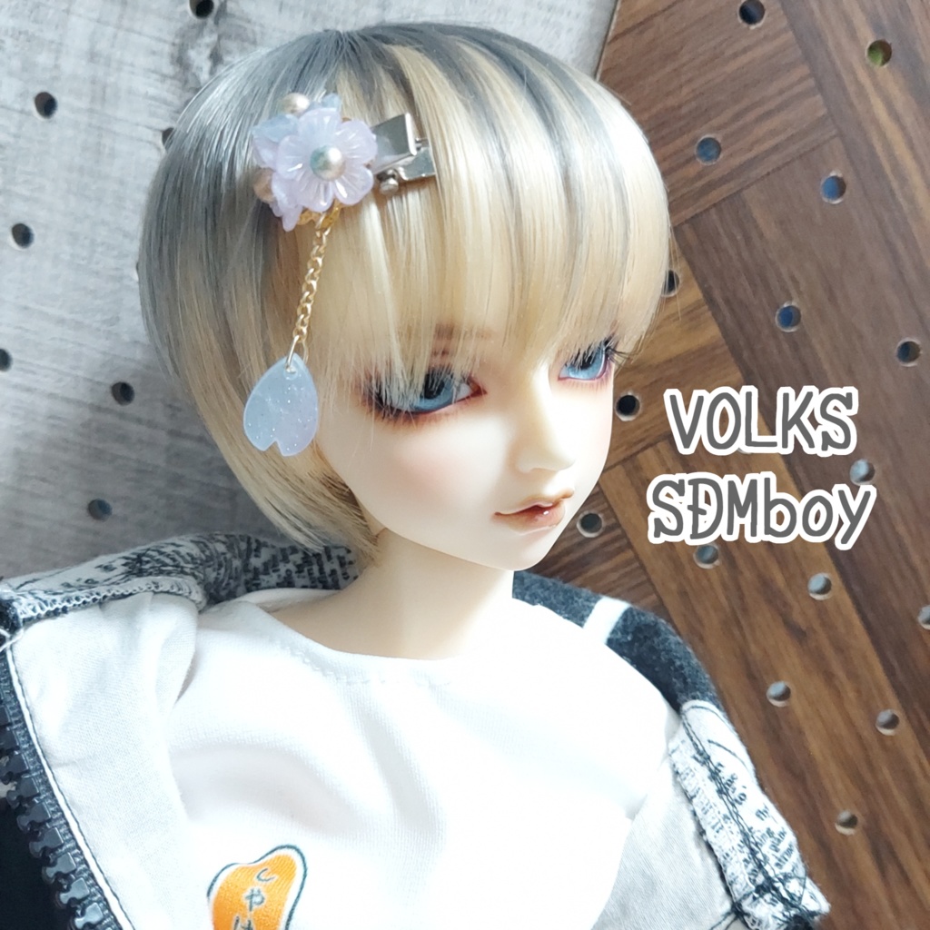 ゆらゆら花びらのヘアクリップ