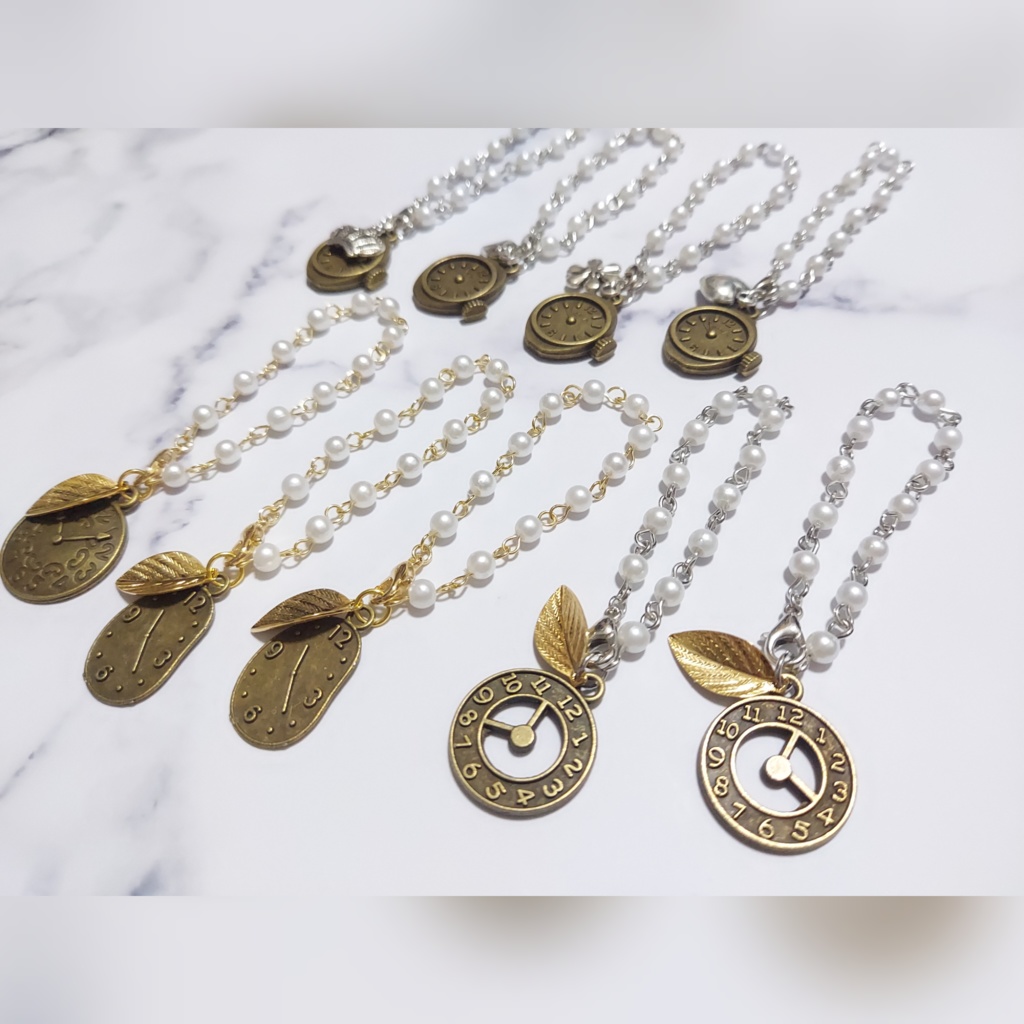 不思議の国の時計ポシェット